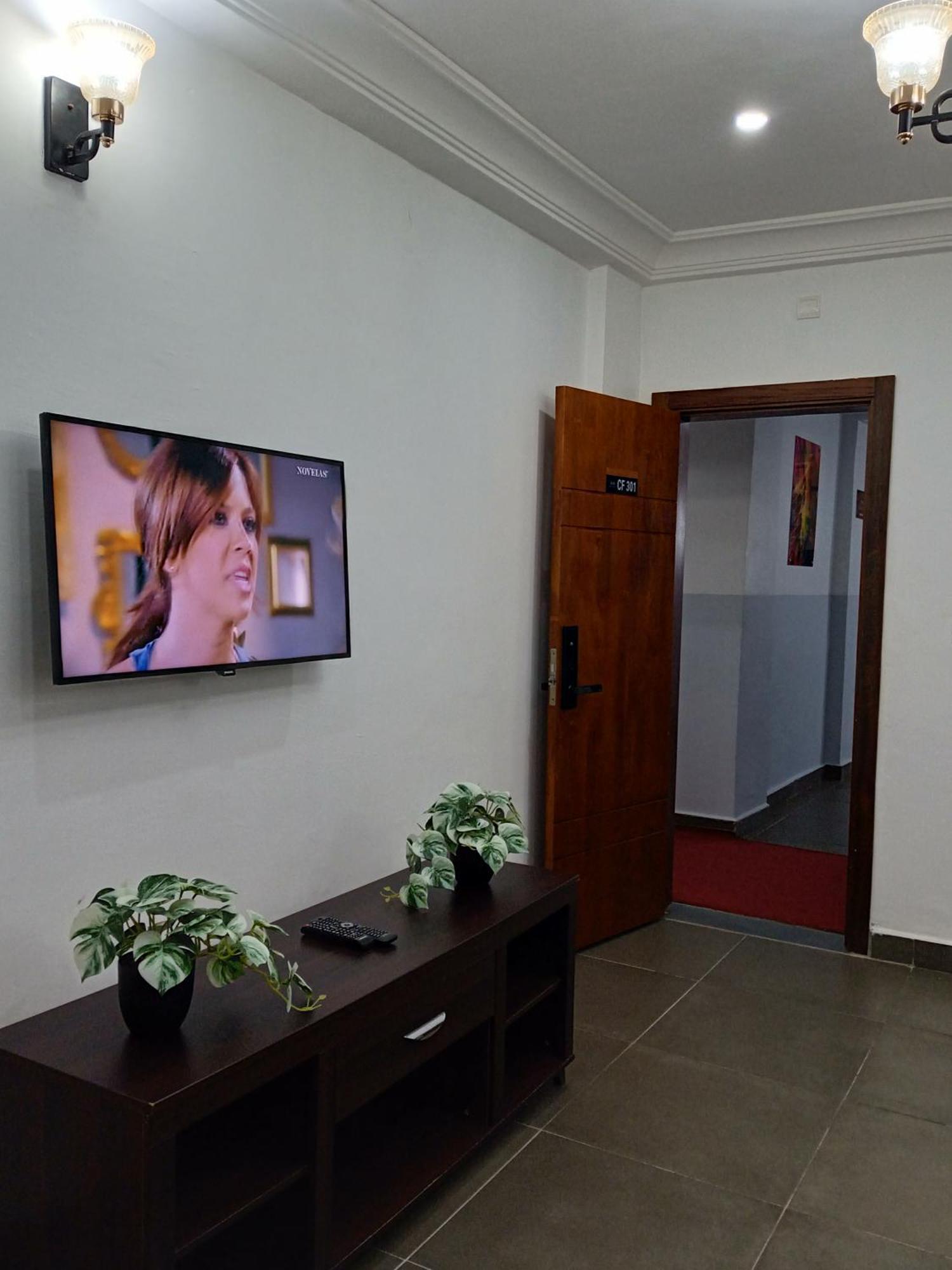 Cofe Hotel Yaoundé Eksteriør billede
