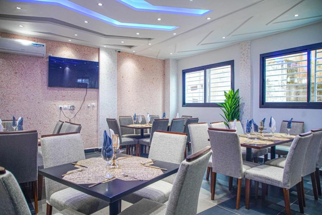 Cofe Hotel Yaoundé Eksteriør billede