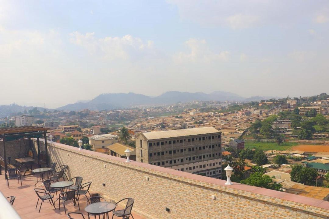 Cofe Hotel Yaoundé Eksteriør billede
